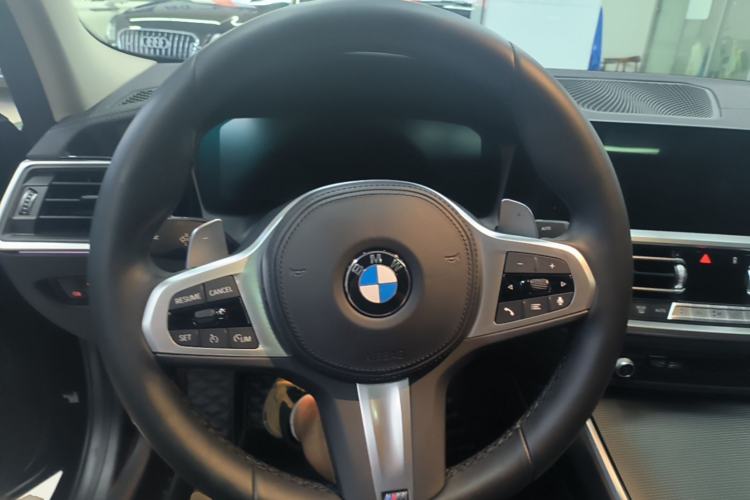 Used BMW 3 Series 2022 325i M Sport Night Edition Package Steering Wheel