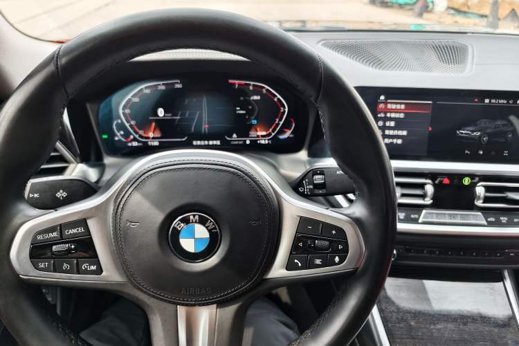 Used BMW 3 Series 2022 325Li M Sport Package Steering Wheel
