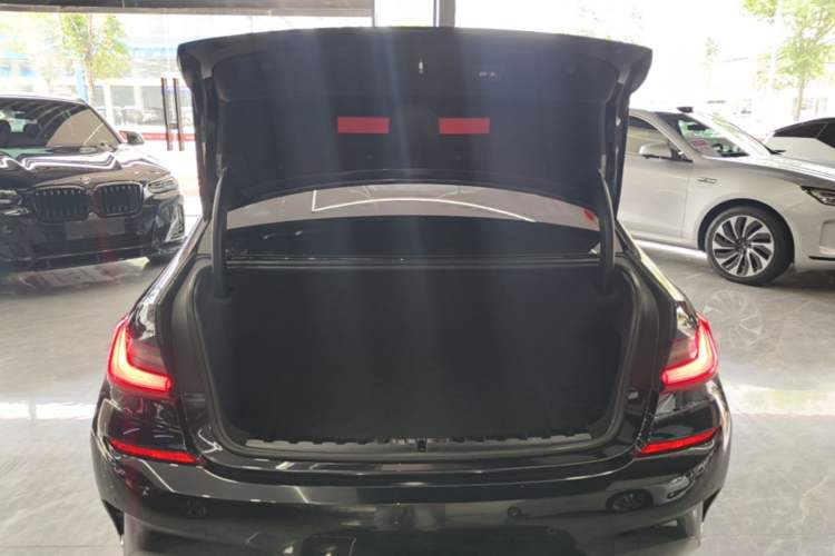 Used BMW 3 Series 2022 325Li M Sport Package Trunk