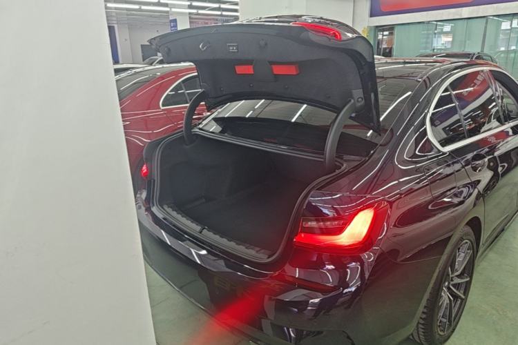 Used BMW 3 Series 2022 325Li M Sport Package Trunk