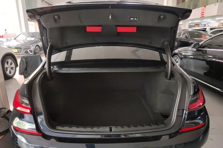Used BMW 3 Series 2022 Restyled 325Li M Sport Night Edition Package Trunk