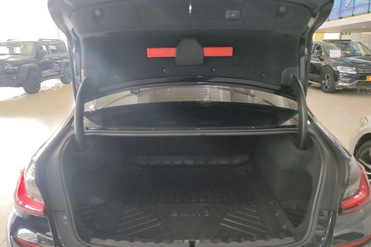 Used BMW 3 Series 2022 325i M Sport Night Edition Package Trunk