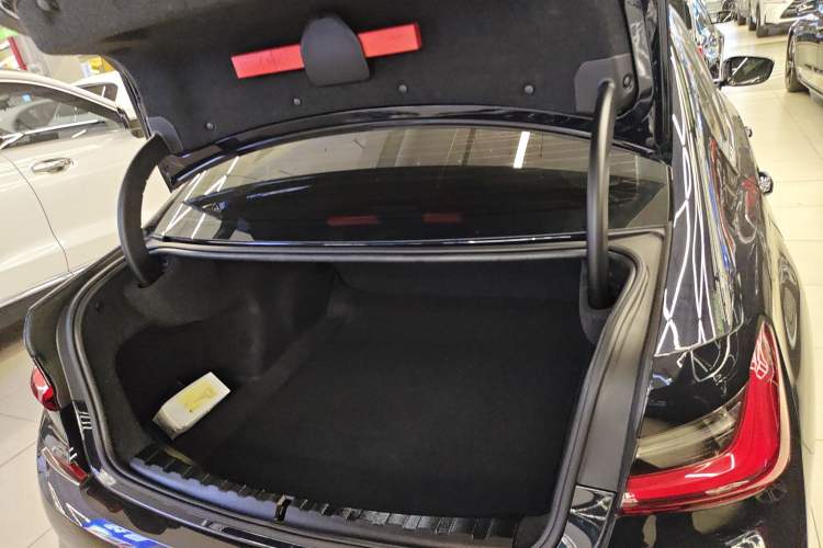 Used BMW 3 Series 2022 325i M Sport Night Edition Package Trunk