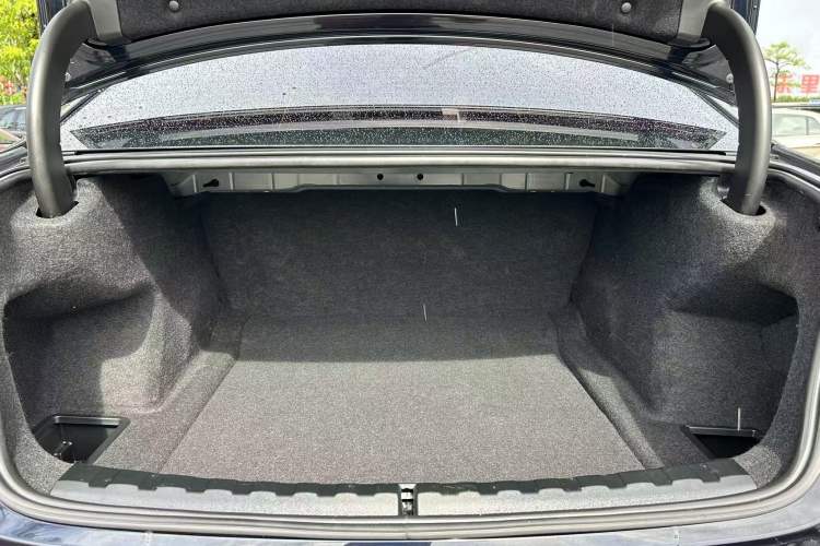 Used BMW 3 Series 2022 Revised 325i M Sport Night Edition Package Trunk