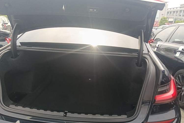 Used BMW 3 Series 2022 Restyled 325Li M Sport Night Edition Package Trunk