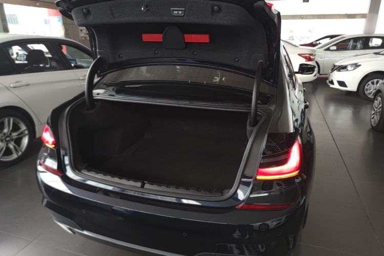 Used BMW 3 Series 2022 325Li M Sport Package Trunk