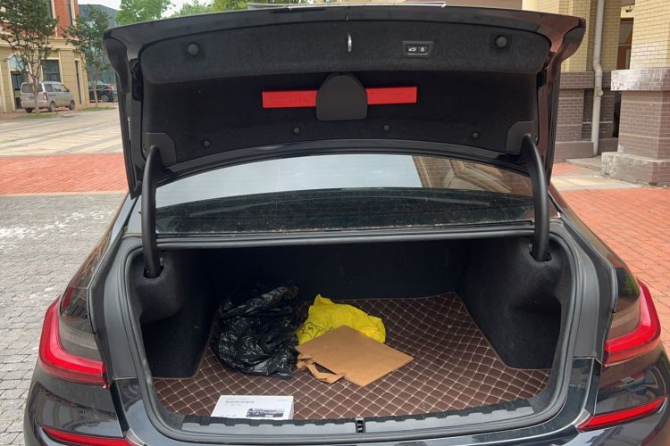 Used BMW 3 Series 2022 325Li M Sport Package Trunk