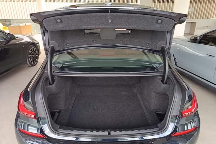 Used BMW 3 Series 2022 330i M Sport Night Edition Trunk