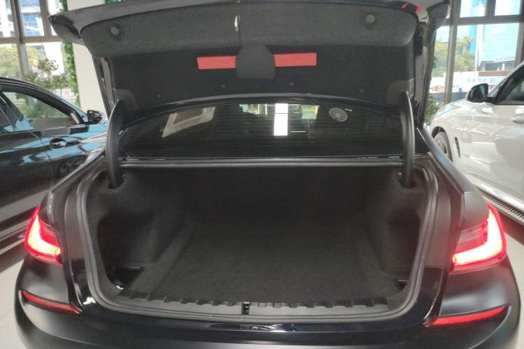 Used BMW 3 Series 2022 325i M Sport Package Trunk