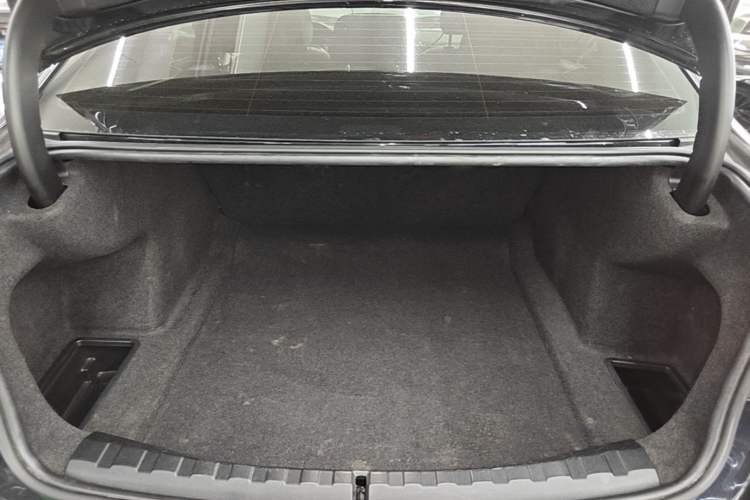 Used BMW 3 Series 2022 325i M Sport Night Edition Package Trunk