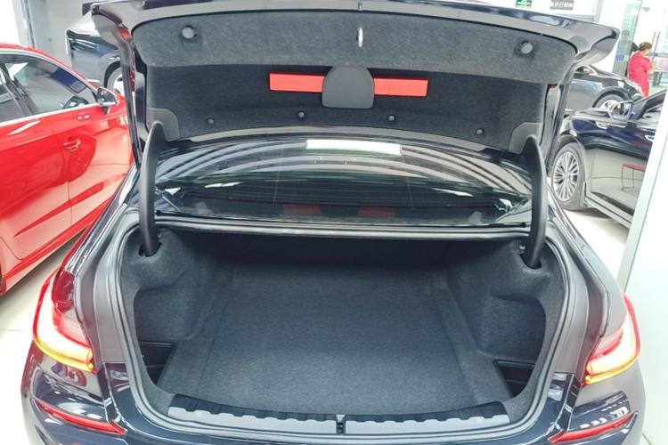 Used BMW 3 Series 2022 325i M Sport Night Edition Package Trunk
