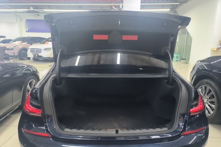 Used BMW 3 Series 2022 325i M Sport Night Edition Package Trunk
