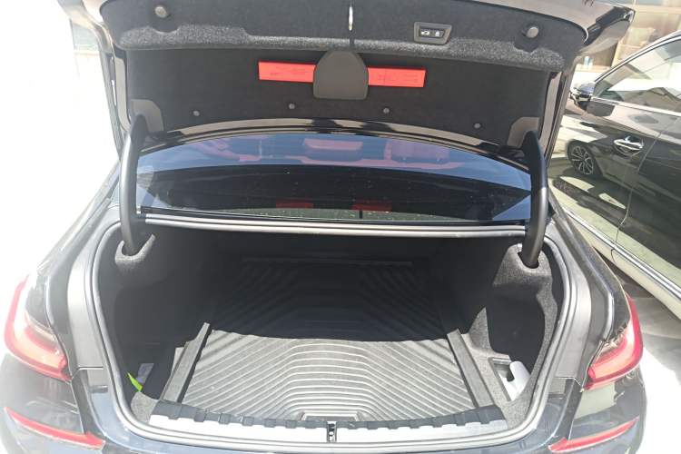 Used BMW 3 Series 2022 325Li M Sport Package Trunk