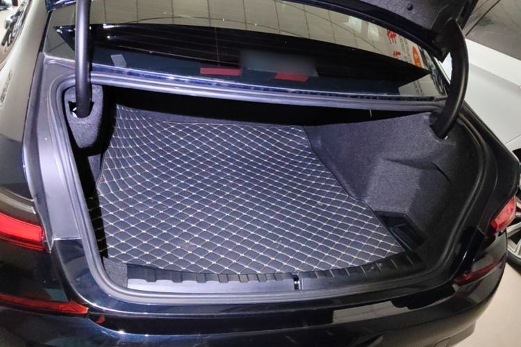 Used BMW 3 Series 2022 Restyled 330Li xDrive M Sport Night Edition Package Trunk