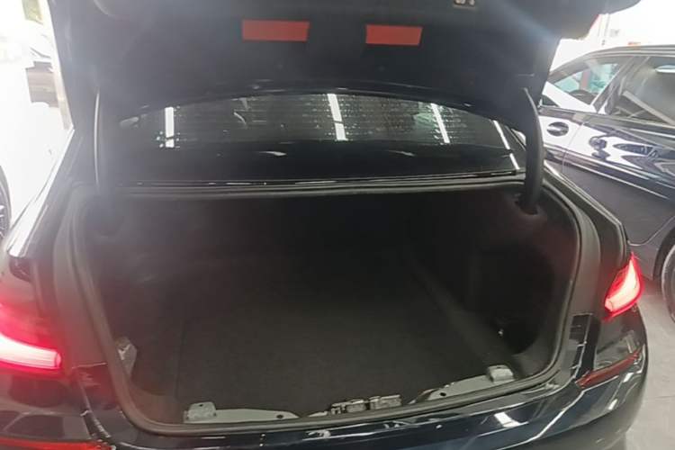 Used BMW 3 Series 2022 Updated 325Li M Sport Package Trunk