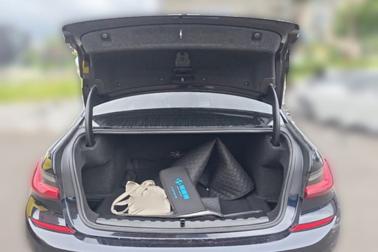 Used BMW 3 Series 2022 Revised 325i M Sport Night Edition Package Trunk