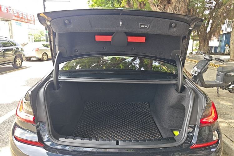 Used BMW 3 Series 2022 325Li M Sport Package Trunk