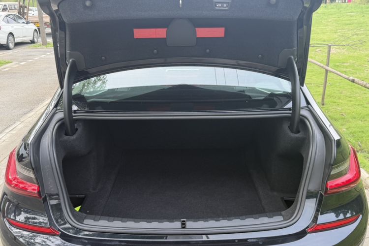 Used BMW 3 Series 2022 325Li M Sport Night Edition Package Trunk