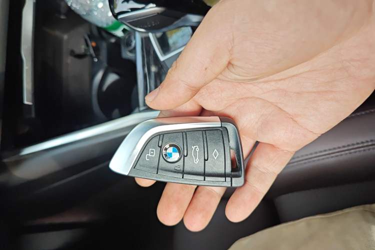 Used BMW 3 Series 2022 325Li M Sport Package Vehicle Key