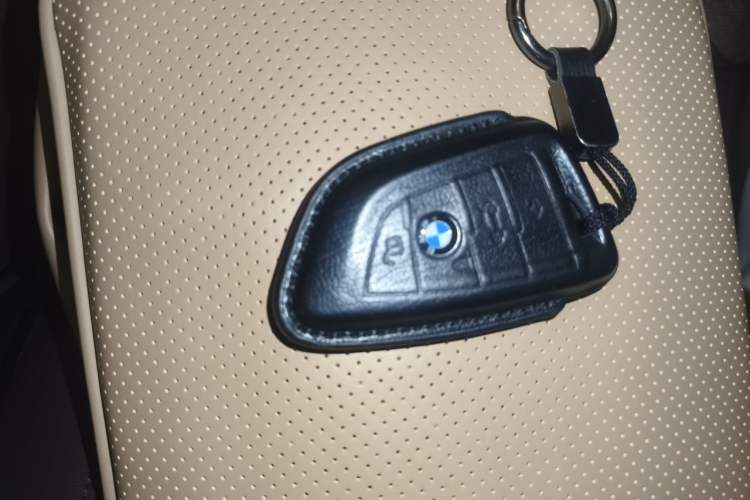 Used BMW 3 Series 2022 325Li M Sport Package Vehicle Key
