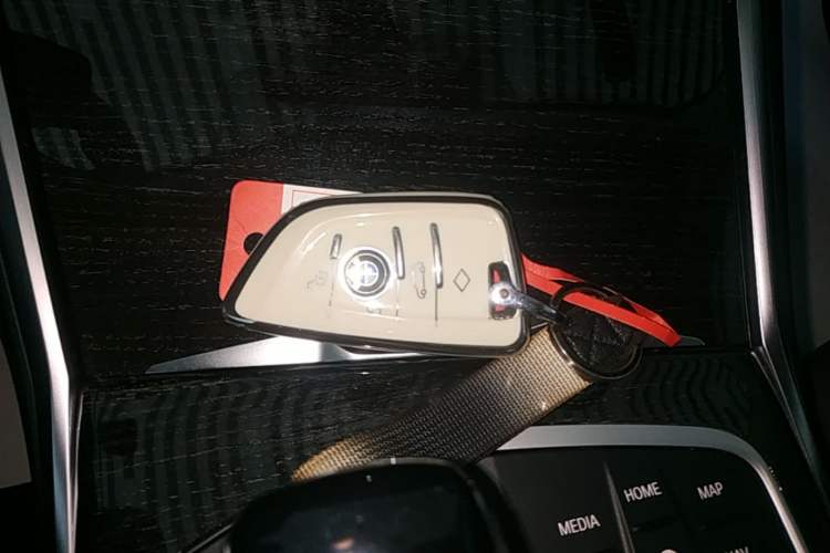 Used BMW 3 Series 2022 325Li M Sport Package Vehicle Key