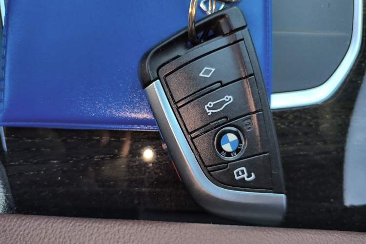 Used BMW 3 Series 2022 Updated 325Li M Sport Package Vehicle Key