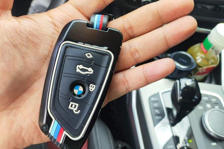 Used BMW 3 Series 2022 Updated 330i M Sport Night Edition Package Vehicle Key