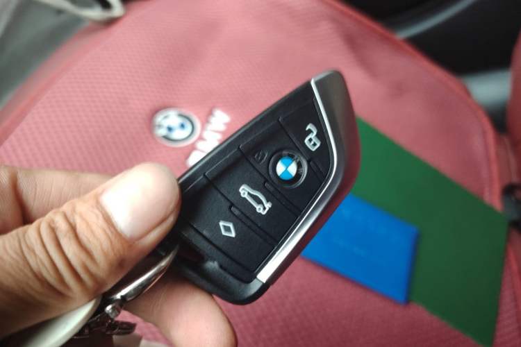 Used BMW 3 Series 2022 325Li M Sport Package Vehicle Key