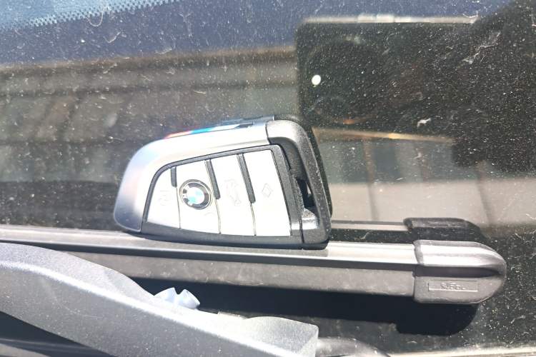Used BMW 3 Series 2022 325Li M Sport Package Vehicle Key