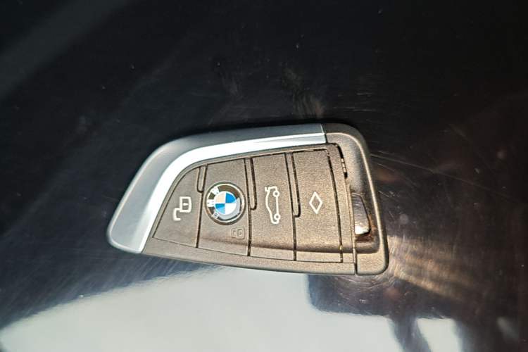 Used BMW 3 Series 2022 325Li M Sport Package Vehicle Key