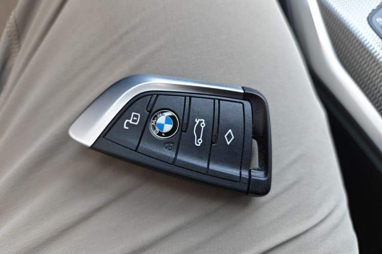 Used BMW 3 Series 2022 Revised 325i M Sport Night Edition Package Vehicle Key