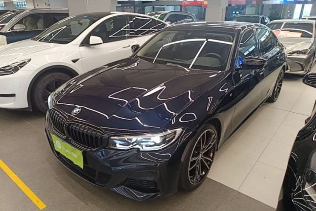 Ojetý BMW 3 Series 2022 325Li M Sport Night Edition Package