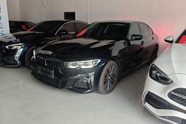 Ojetý BMW 3 Series 2022 Restyled 325Li M Sport Night Edition Package