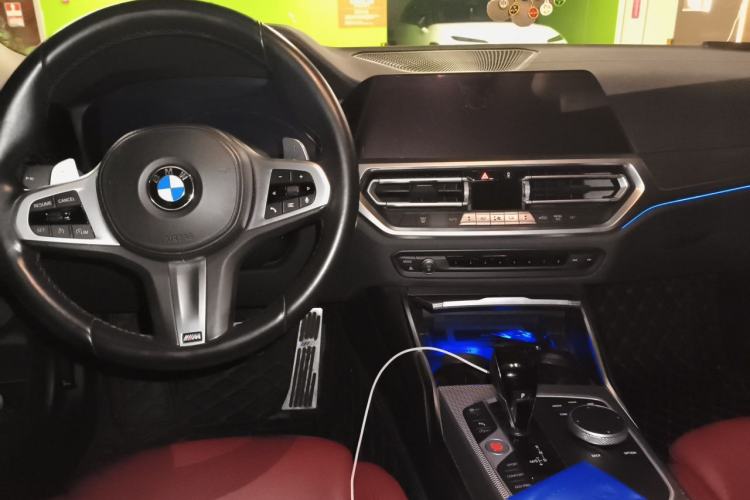 Used BMW 3 Series 2022 330i M Sport Night Edition Center Console