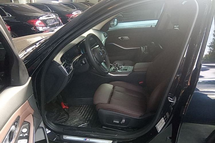 Used BMW 3 Series 2022 Updated 325i M Sport Package Driver Seat
