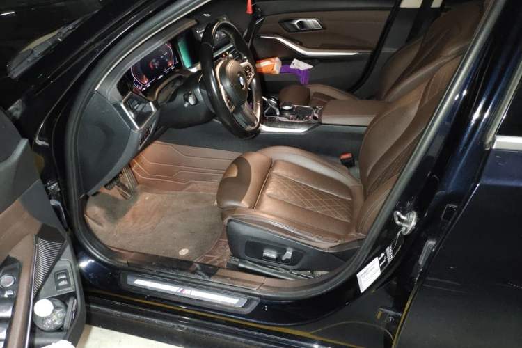 Used BMW 3 Series 2022 325Li M Sport Package Driver Seat