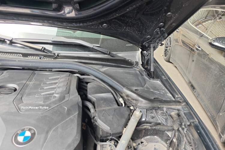 Used BMW 3 Series 2022 325Li M Sport Night Edition Package Engine Bay Left