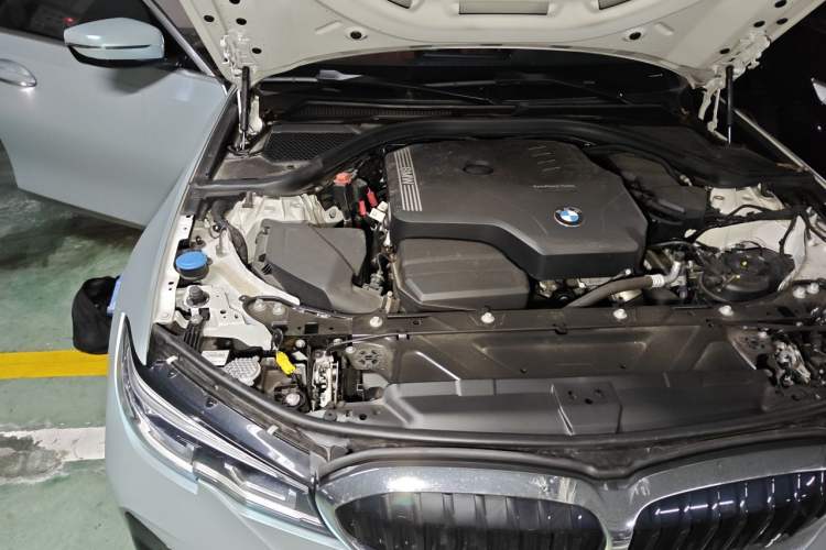 Used BMW 3 Series 2022 Updated 325Li M Sport Package Engine Bay Right