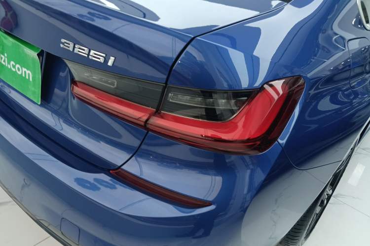Used BMW 3 Series 2022 325i M Sport Package Exterior 3
