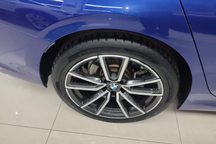 Used BMW 3 Series 2022 325Li M Sport Package Exterior 5