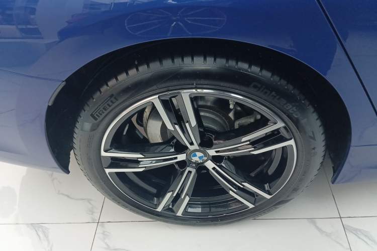 Used BMW 3 Series 2022 325i M Sport Package Exterior 5