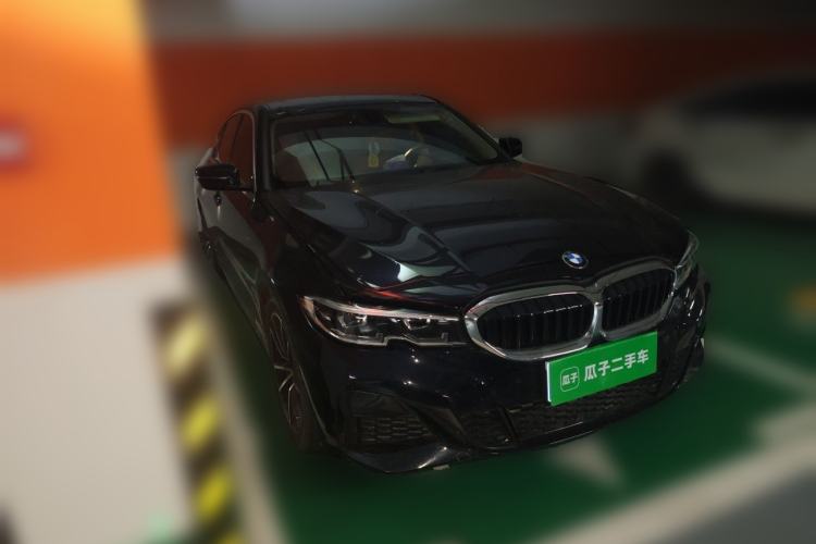 Used BMW 3 Series 2022 320Li M Sport Package Front Right 45 Deg