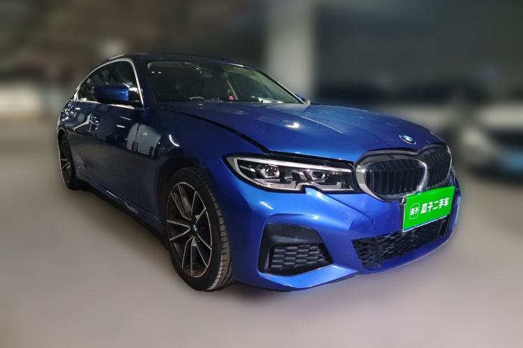 Used BMW 3 Series 2022 320Li M Sport Package Front Right 45 Deg