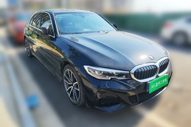 Used BMW 3 Series 2022 320Li M Sport Package Front Right 45 Deg