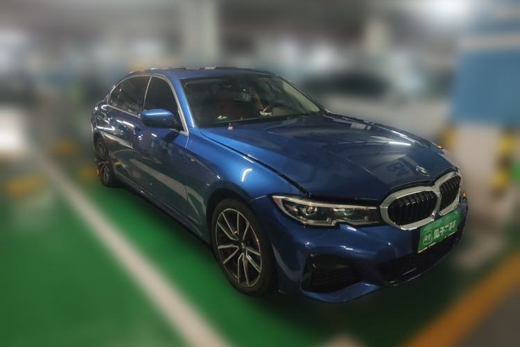 Used BMW 3 Series 2022 320Li M Sport Package Front Right 45 Deg