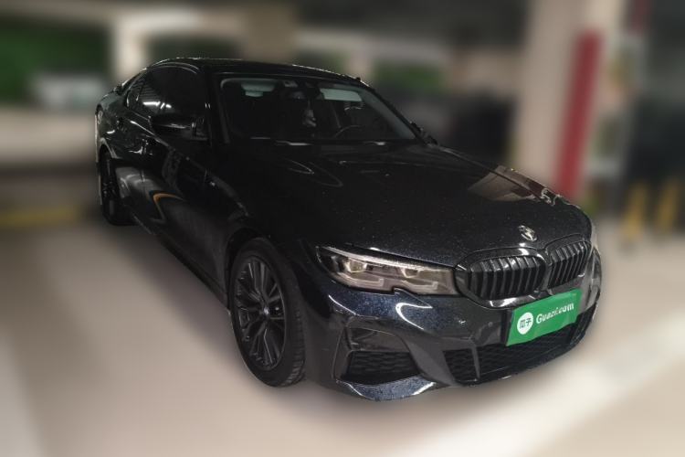 Used BMW 3 Series 2022 330i M Sport Night Edition Front Right 45 Deg