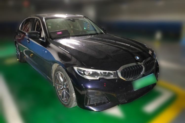 Used BMW 3 Series 2022 325Li M Sport Package Front Right 45 Deg