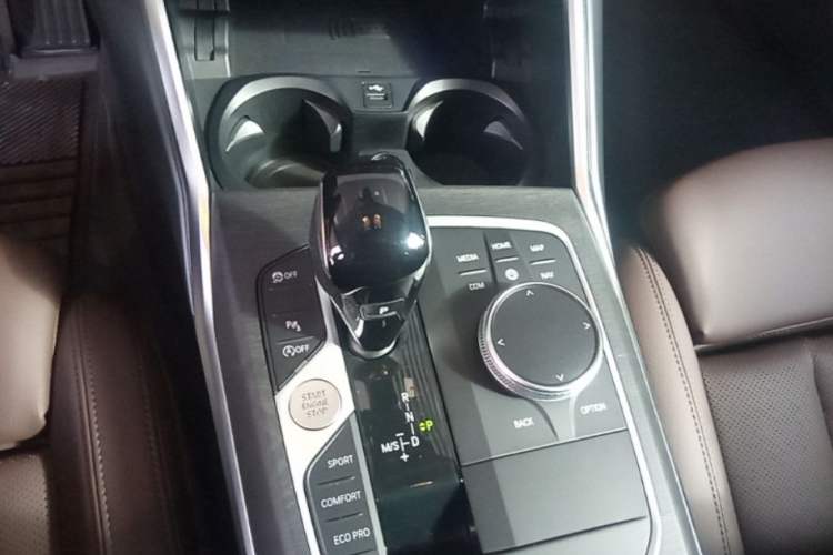 Used BMW 3 Series 2022 Updated 325i M Sport Package Gear Lever
