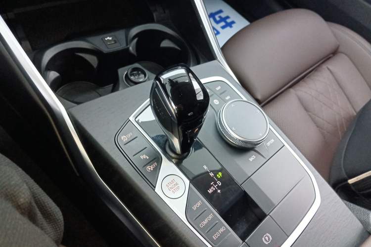 Used BMW 3 Series 2022 325i M Sport Package Gear Lever