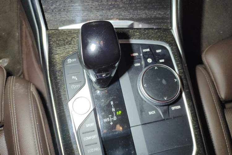Used BMW 3 Series 2022 325Li M Sport Package Gear Lever
